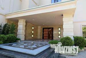 Дом 3271м², 4-этажный, участок 65 сот.