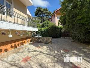 Дом 317м², 3-этажный, участок 5 сот.