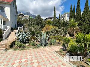 Дом 215м², 3-этажный, участок 13 сот.