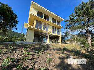 Дом 295м², 3-этажный, участок 12 сот.