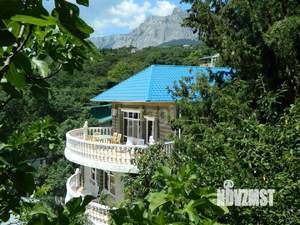 Дом 228м², 3-этажный, участок 3 сот.