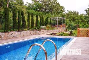 Дом 267м², 3-этажный, участок 6 сот.