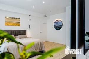 Дом 297м², 2-этажный, участок 6 сот.