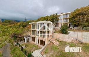 Дом 242м², 3-этажный, участок 5 сот.