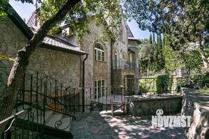 Дом 580м², 3-этажный, участок 22 сот.