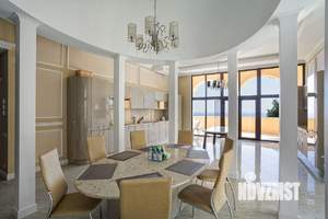 Дом 2000м², 4-этажный, участок 18 сот.