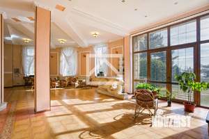 Дом 515м², 4-этажный, участок 10 сот.