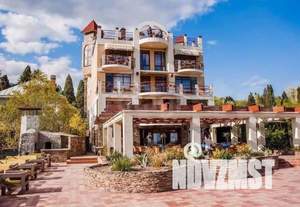 Дом 1136м², 4-этажный, участок 120 сот.