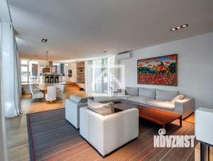 Дом 703м², 2-этажный, участок 12 сот.