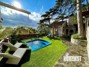 Дом 299м², 3-этажный, участок 4 сот.