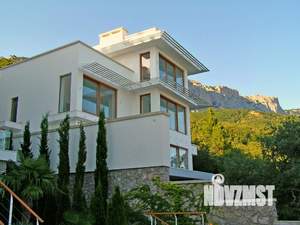 Дом 475м², 3-этажный, участок 6 сот.