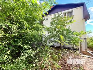 Дом 210м², 3-этажный, участок 6 сот.