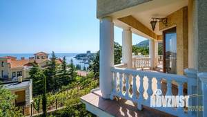 Дом 545м², 3-этажный, участок 16 сот.