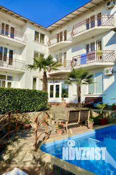 Дом 363м², 3-этажный, участок 4 сот.