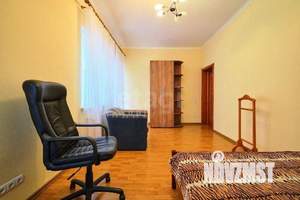 Дом 357м², 3-этажный, участок 4 сот.