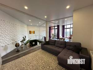 Дом 202м², 2-этажный, участок 3 сот.