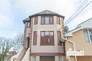 Дом 134м², 3-этажный, участок 1 сот.