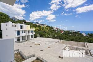 Таунхаус 174м², 3-этажный, участок 170 сот.