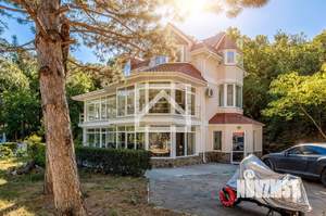 Дом 280м², 3-этажный, участок 22 сот.