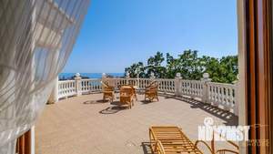 Дом 545м², 3-этажный, участок 16 сот.