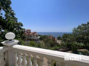 Дом 499м², 3-этажный, участок 18 сот.