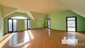 Дом 799м², 3-этажный, участок 12 сот.