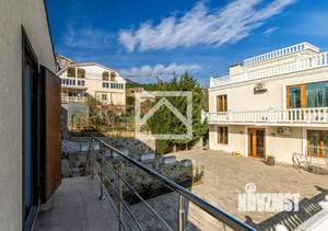 Дом 294м², 3-этажный, участок 20 сот.