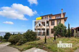 Дом 502м², 4-этажный, участок 6 сот.