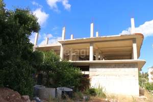 Дом 1950м², 3-этажный, участок 12 сот.