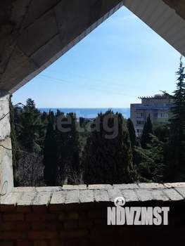 Дом 400м², 3-этажный, участок 6 сот.