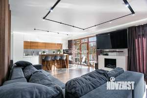 Дом 285м², 3-этажный, участок 12 сот.