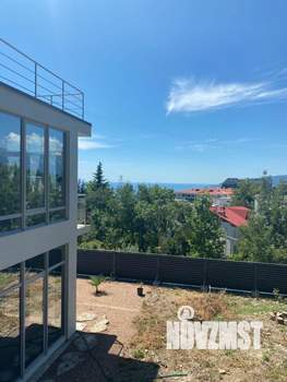 Дом 230м², 3-этажный, участок 8 сот.