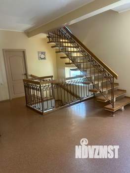 Дом 363м², 3-этажный, участок 4 сот.