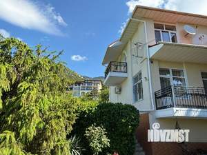 Дом 317м², 3-этажный, участок 5 сот.