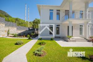 Дом 238м², 2-этажный, участок 7 сот.