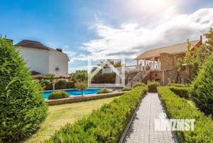 Дом 630м², 3-этажный, участок 10 сот.