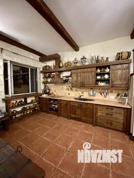 Дом 260м², 2-этажный, участок 6 сот.