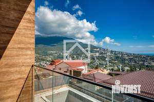 Дом 240м², 3-этажный, участок 4 сот.