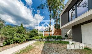 Дом 300м², 2-этажный, участок 6 сот.