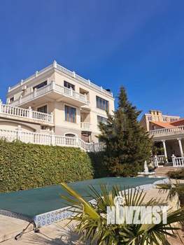 Дом 294м², 3-этажный, участок 20 сот.