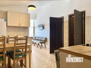 Таунхаус 271м², 3-этажный, участок 1 сот.