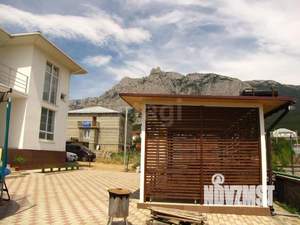 Дом 440м², 3-этажный, участок 6 сот.