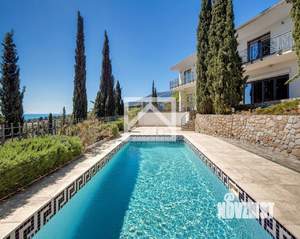 Дом 450м², 2-этажный, участок 15 сот.