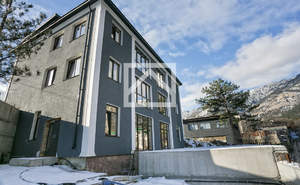 Дом 460м², 2-этажный, участок 10 сот.