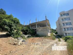 Дом 1950м², 3-этажный, участок 12 сот.