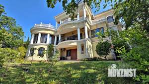 Дом 545м², 3-этажный, участок 16 сот.