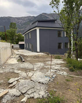 Дом 460м², 3-этажный, участок 10 сот.