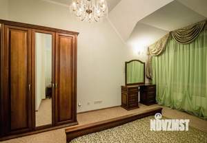 Дом 266м², 3-этажный, участок 20 сот.