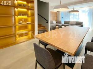 Дом 200м², 3-этажный, участок 1 сот.