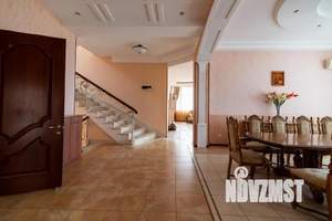 Дом 515м², 4-этажный, участок 10 сот.